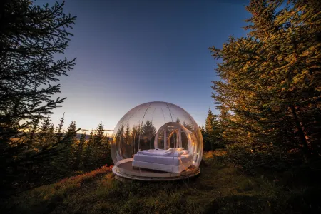 Buubble Hotel - Hrosshagi Отели рядом с достопримечательностью «Водопад Брюарфосс»