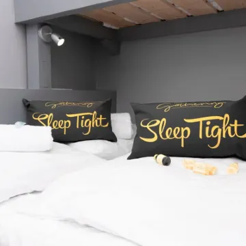 Wrexham Central Stay Apartment Seven Hotels in 