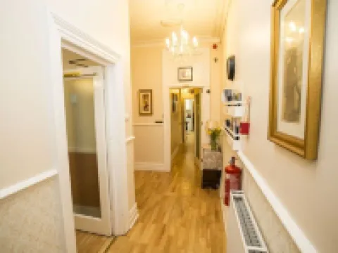 韋斯頓陽傘旅館