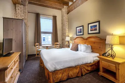 The Suites Hotel at Waterfront Plaza