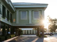 Town & Country Inn and Suites Hotels in Charleston