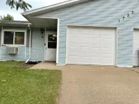 2-Bedroom Home in Reedsburg - 20Min from Wisconsin Dells - Across from Ramc Hotels in Reedsburg