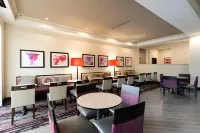 홀리데이 인 익스프레스 & 스위트 에이컨 바이 IHG - 조식 운영