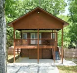 Downtown Gem 2 Br w Spacious Yard - 3-Star