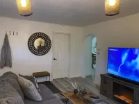 Cozy/Charming Traditional Michigan 2bd. House 랜싱 호텔