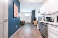 ADA-Compliant Studio with Modern Comforts - Serene Soulful Escape Hotels in Macon