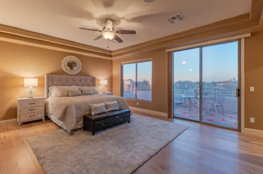 Stunning Mountain Views and Luxurious Pool Oasis - Elegant Retreat