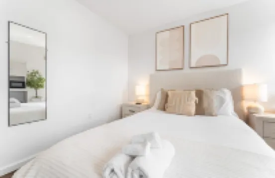 Prime Location and Cozy Comfort - Inviting Urban Haven Отели в г. 