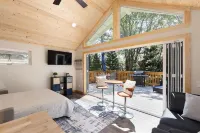 Inside Out Cottage Nature|Cozy|Romantic Hotels in Lake Arrowhead
