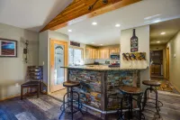 Private Hot Tub and Ping Pong - Charming Family Retreat
