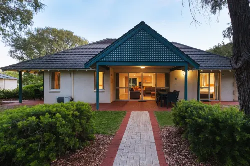 Bayview Geographe Resort Hotels in Broadwater