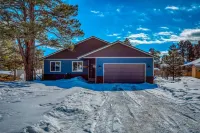 Fenced Backyard with Hot Tub and Grill - Tranquil Luxury Oasis