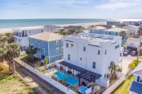 Heated Pool, Rooftop Deck and Culinary Haven - Spectacular Oasis