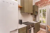 Full Kitchen and Walk-in Shower - Charming Modern Oasis