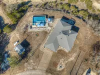 Hilltop Lux Haus with InfinityPool-Hottub-PoolTable - parking