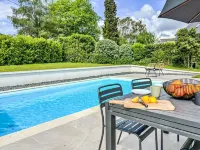 La Tour Bourgerel Avec Piscine - Swimmingpools