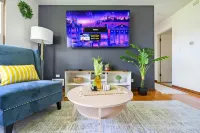 Free Parking and Lightning Fast Wi-Fi - Cozy Retreat Hotels in Willowbrook