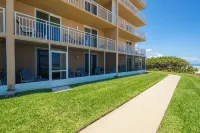 Oceanfront  2 bedroom/2-bathroom Condo in Indian Harbour Beach Club Unit 107