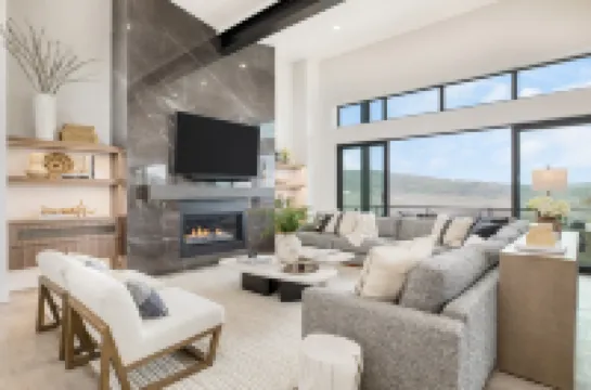 Breathtaking Views and Hot Tub - Luxurious Mountain Oasis