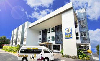 Lucky Panda Hotel