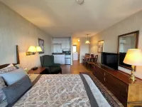 Island Pond Country Inn (Formerly the Lakefront Inn & Motel) فنادق في 