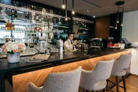 Central Point hotel