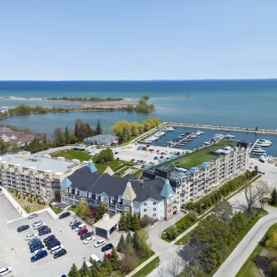 Living Water Resort & Spa Hotels near Plunge Aquatic Centre