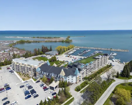 Living Water Resort & Spa Hotels in Simcoe County