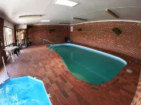 Horsham Mid City Court Motel - Pools