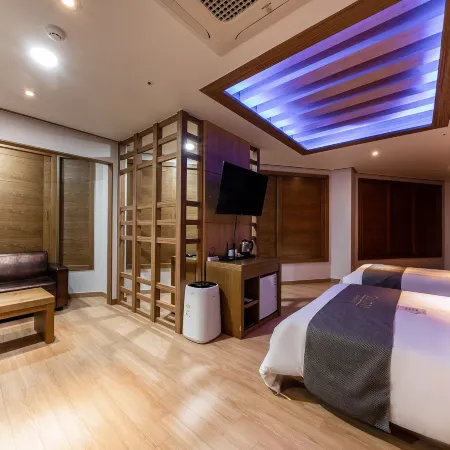 Golden Business Hotel