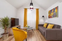 42° North Apartments