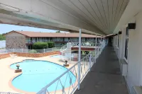Friendship Inn Hotels near Altus AFB Dog Park