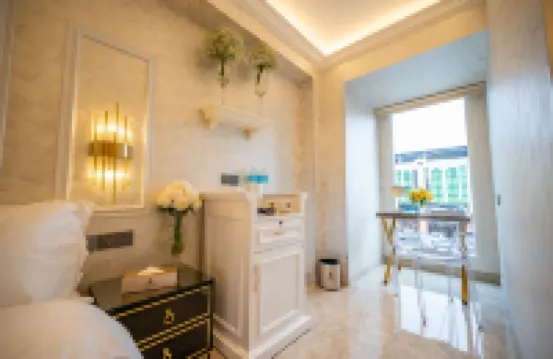 เอ รีสิเดนซ์