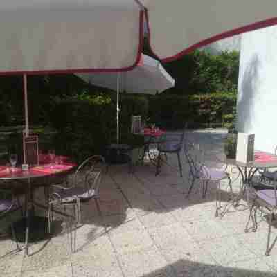 Hôtel ibis Le Bourget Hotel Exterior