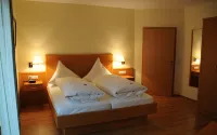 Hotel Restaurant Bürgerklause Tapken Hotels near Gartenklar Wunderbar- Garten und Objektservice