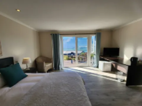 Hout Bay Breeze