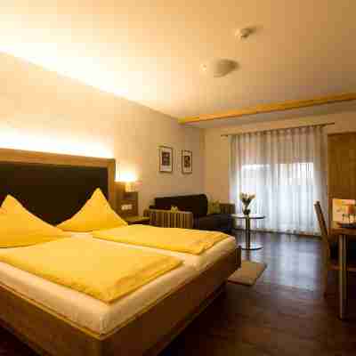 Weinhotel / Gasthaus Zur Sonne Rooms