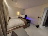 Anook Hotel Osan - parking