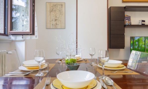 Madamart - 301 Autodromof1 Centro