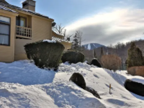 Skiers! Fox Hollow 2Br/2ba Condo. Across from Pico, Minutes to Killington 2 Bedroom Condo Hotels in Mendon