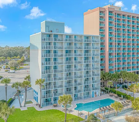 Indigo Отели рядом с достопримечательностью «Springmaid Beach campground»