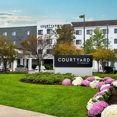 Courtyard Middletown Goshen