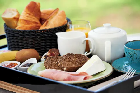 Auberge du Port Отели в г. Маттон-э-Клеманси