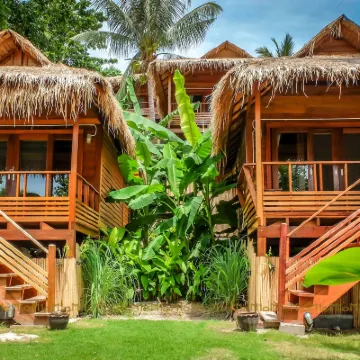 Ten Moons Lipe Resort Hotels near Koh Usen