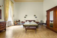 Károlyi Kastély Hotel & Restaurant Hotels in Fehérvárcsurgó