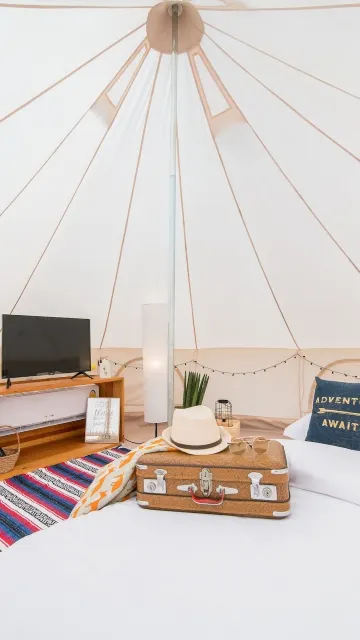 เต็นท์ วิวสระน้ำ