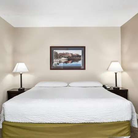 Top Floor Deluxe Suite Bay View