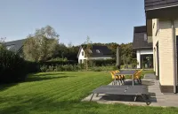 Great Holiday Home Energy Neutral on Texel With Sauna and sun Shower - 4-Star