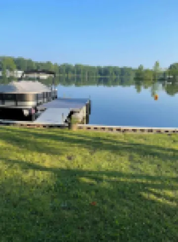 Charming Cottage at Peaceful Nettle Lake with HOT TUB & Private Lake Access Hotels in Williams County