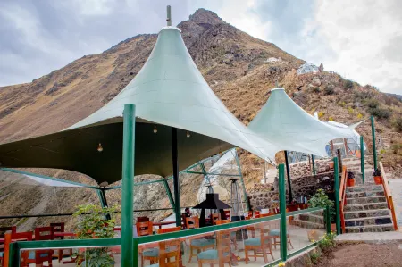 Vertical Sky Luxury Suites